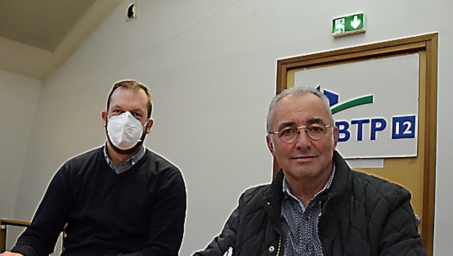 Le trésorier de la FBTP de l’Aveyron, Pierre Noyer, aux côtés de son président Daniel Druilhet.