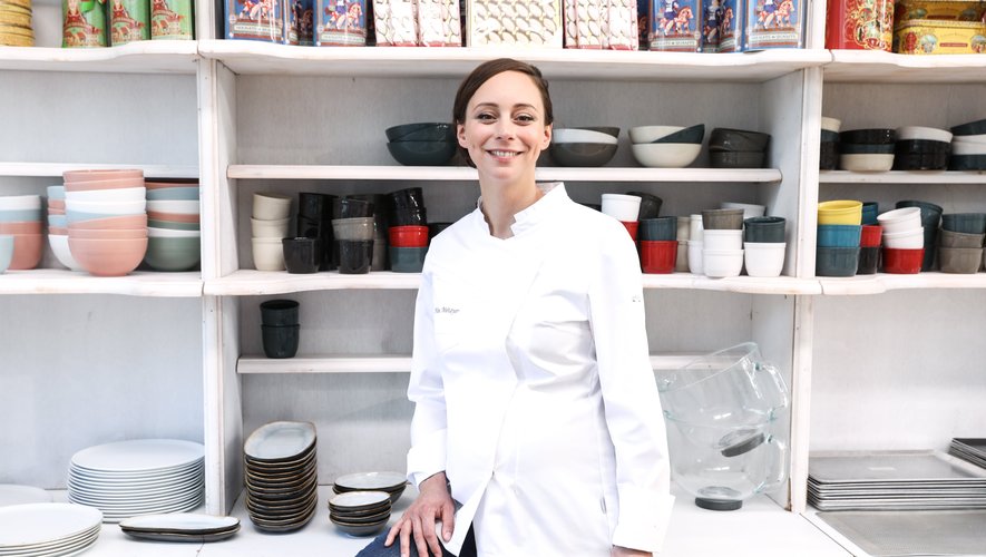 Nina Métayer est cheffe pâtissière et a participé à plusieurs reprises en tant que professionnelle invitée à l'émission "Le Meilleur Pâtissier" sur M6