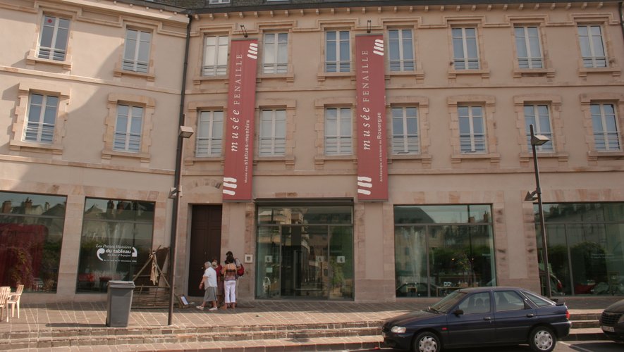Le musée Fenaille propose, à partir du 17 octobre, une exposition intitulée « Objets sacrés, trésors d’orfèvrerie du Rouergue médiéval ».