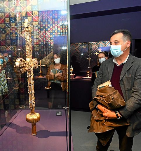 Une quarantaine d’objets de l’orfèvrerie du Rouergue médiéval sont présentés.