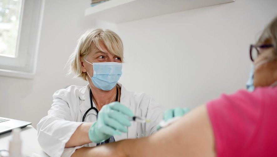 L'Union syndicale des pharmaciens d'officine (USPO) a de nouveau alerté dimanche sur des ruptures de stocks de doses de vaccins contre la grippe en raison "d'un manque de réactivité des laboratoires"