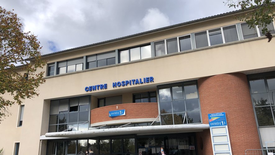 Le centre hospitalier de Villefranche-de-Rouergue accueille les patients atteints de la Covid-19.