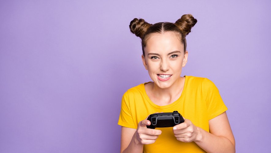 En 2020, si 71% des Français ont joué aux jeux vidéo au moins une fois dans l'année, 52% déclarent y jouer régulièrement.