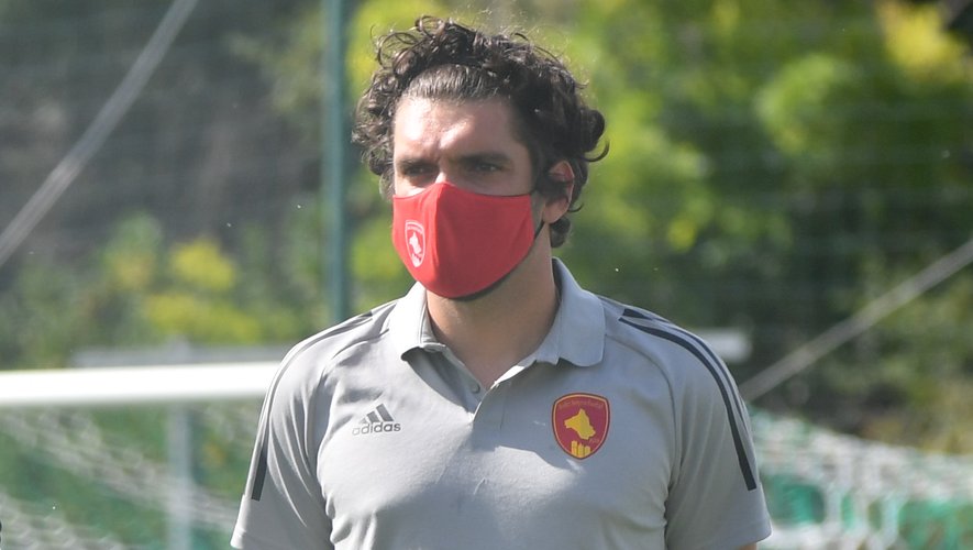 Pierre-Antoine Cros, le médecin masqué du club.