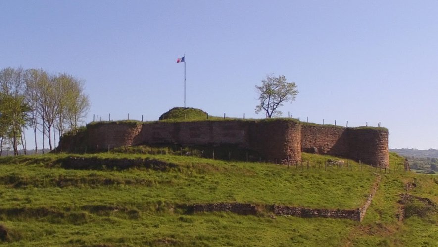 Le château de Beaucaire à Nauviale