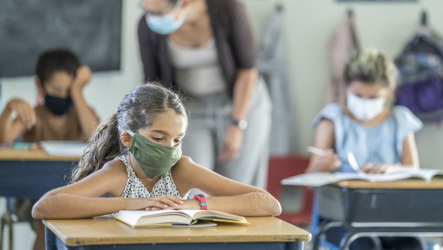 "Il n'y a pas de différence significative entre les enfants et les professeurs", écrivent les auteurs issus de quatre universités autrichiennes et mandatés par le ministère autrichien de la Santé.
