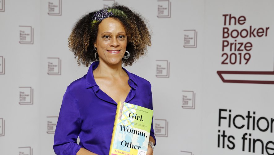 La Britannique Bernardine Evaristo a remporté le prestigieux Booker Prize pour son roman "Fille, femme, autre" en 2019