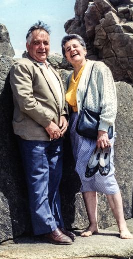 Vacances de retraité à Saint-Marc sur Mer avec son épouse en mai 1993.
