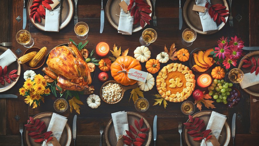 Les Américains sont prêts à passer Thanksgiving en famille au risque de voir l'épidémie de Covid-19 se propager.