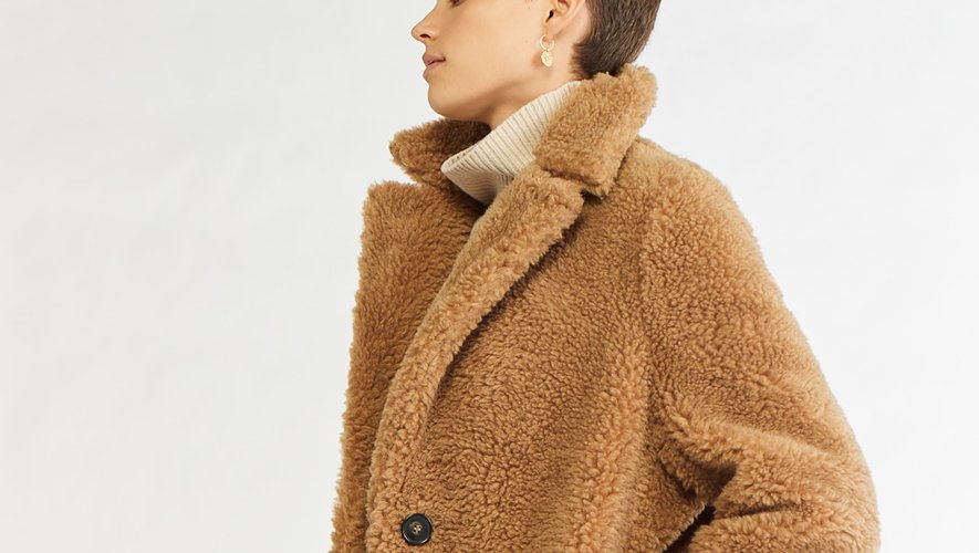 Le manteau Made in France conçu à partir de la laine de chanvre d'Ecopel signé Vanessa Bruno (395 euros).
