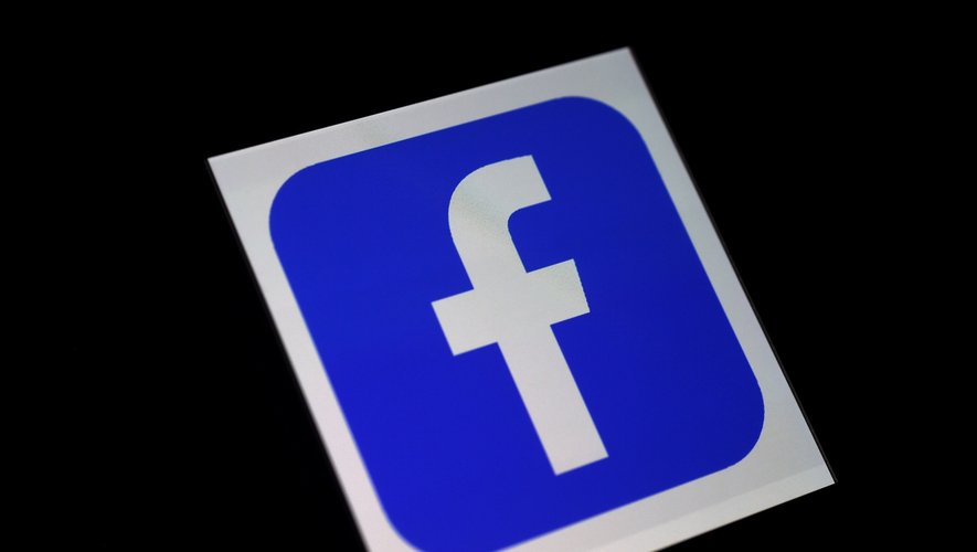 Les chercheurs du projet Athar ont estimé que 90 groupes poursuivaient encore leur activité illicite sur Facebook en 2019.