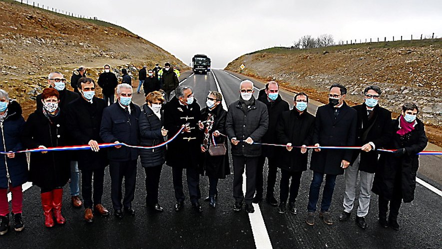 Inauguration mercredi en fin de matinée des 3, 9 km du contournement de Lioujas, première phase du barreau de Saint-Mayme. 
