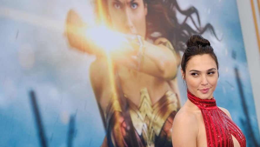 En France, "Wonder Woman 1984" de Patty Jenkins devrait sortir le 16 décembre au cinéma, après le déconfinement.