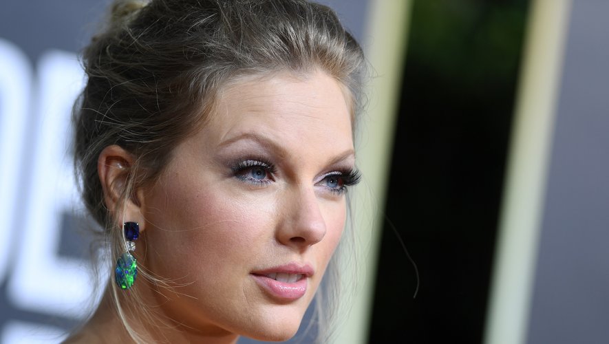 Taylor Swift a annoncé jeudi la sortie d'un deuxième album surprise cette année, baptisé "evermore"