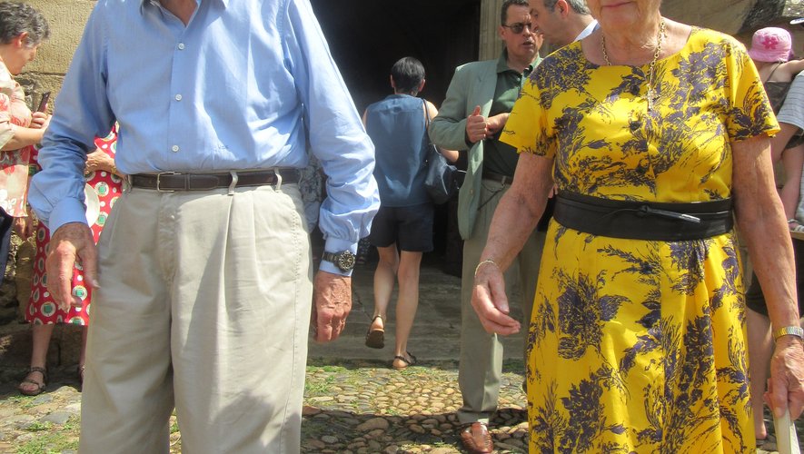Le Président à la sortie de l’office religieux en juillet 2019 avec son épouse.