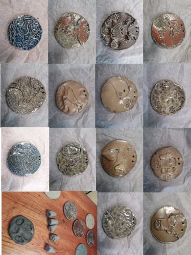 Des amulettes réalisées et offertes par des élèves d’Ethiopie.