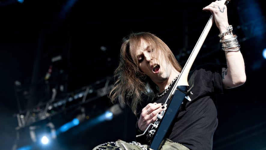 Le chanteur et guitariste du groupe finlandais de métal Children of Bodom, Alexi Laiho, est mort à l'âge de 41 ans.