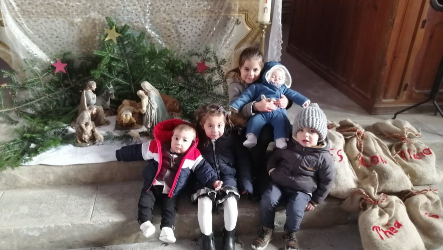 Visite surprise et mystérieuse du Père Noël aux enfants de Vieurals