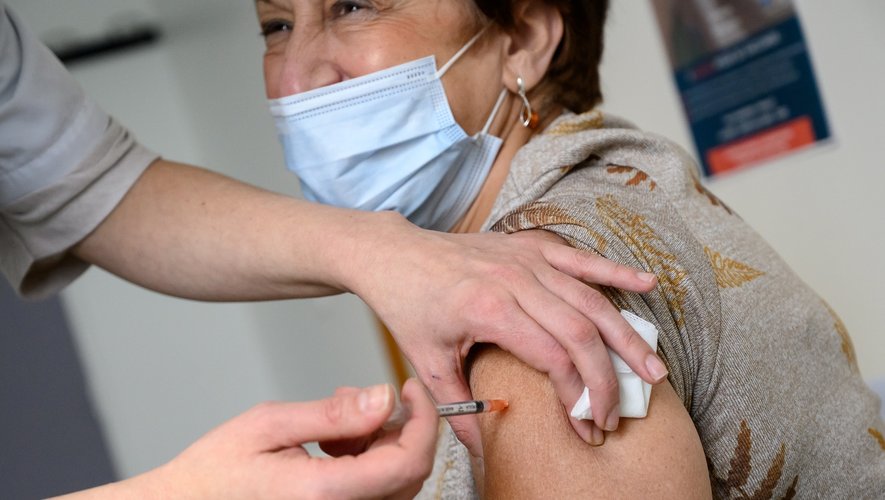 Aucun effet indésirable grave n'a été observé en France lors de cette deuxième semaine de vaccination avec le vaccin de Pfizer/BioNTech contre le Covid-19.