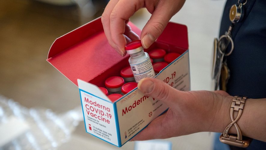Le vaccin Moderna a reçu vendredi le feu vert de la Haute autorité de santé (HAS), deux jours après avoir reçu celui de l'Union européenne.