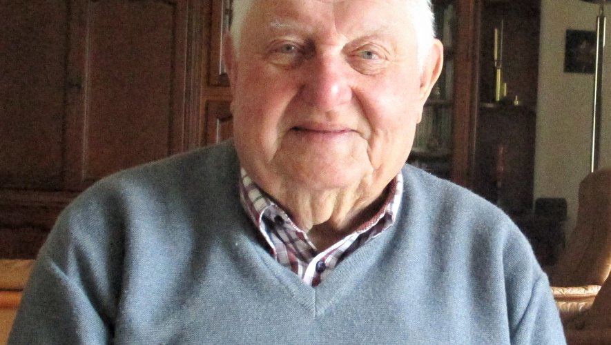 Arthur Capoulade (maire de 1995 à 2008).