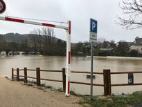 A Laissac, un parking en zone inondable est sous l'eau.