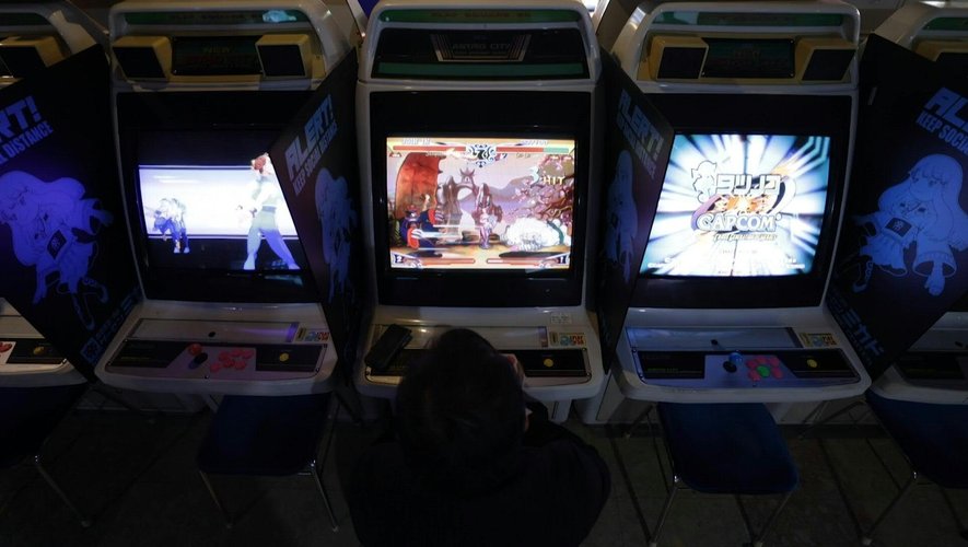 Le nombre de salles d'arcade japonaises diminue régulièrement, de quelque 22.000 en 1989 à 4.000 en 2019.
