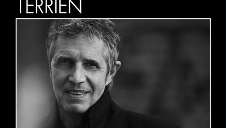Julien Clerc s'empare de la première place du classement Fnac avec son dernier album studio, "Terrien".