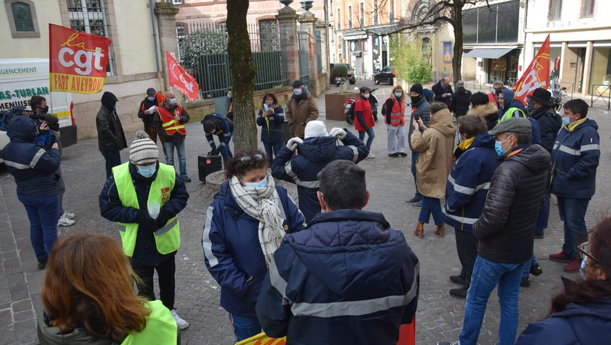 Les Postiers Grevistes D Aubin Se Font Entendre A Rodez Centrepresseaveyron Fr Les Postiers Grevistes D Aubin Se Font Entendre A Rodez Centrepresseaveyron Fr