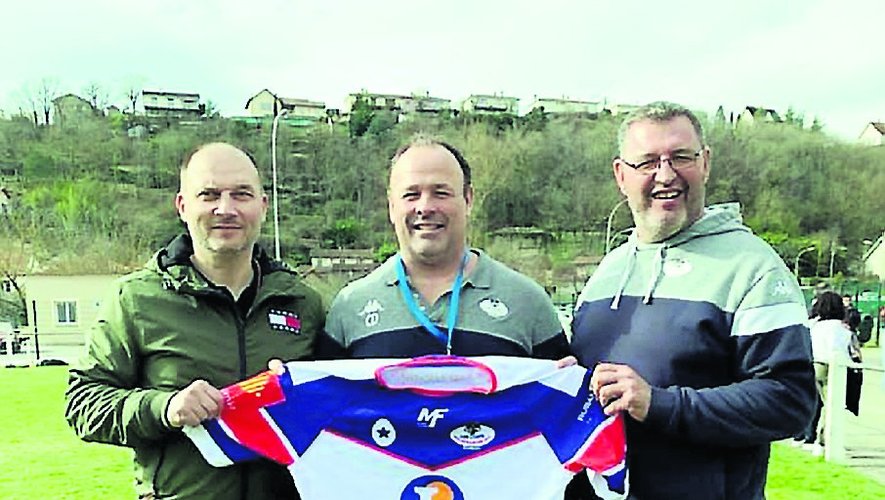 Villefranche-de-Rouergue. Rugby : les Loups dominent Toulon XIII Villefranche-de-Rouergue. Rugby : les Loups dominent Toulon XIII