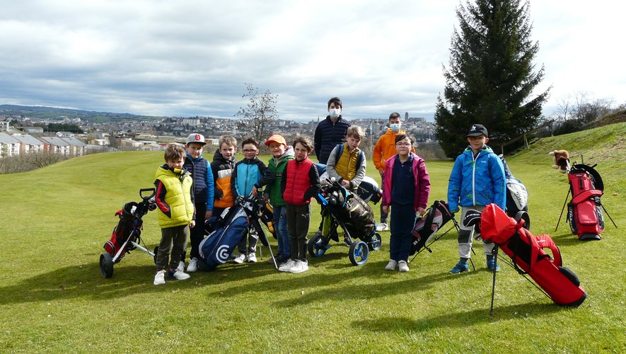 Pour les jeunes, les initiations  sont gratuites à l’école du golf.