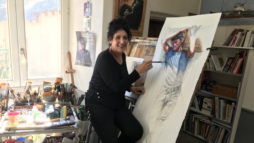 Sonia Privat dans son atelier, l’âme de sa maison qu’elle chérit tant.