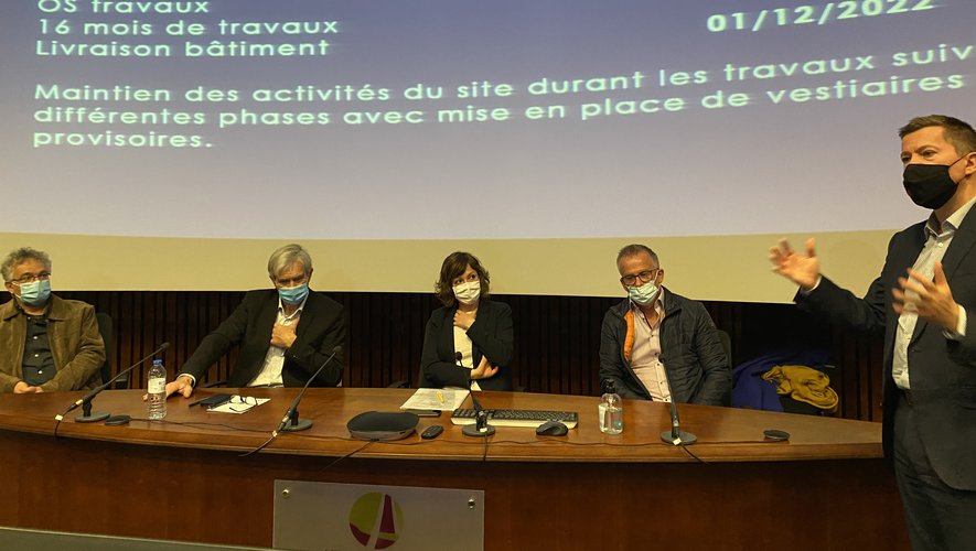 Émile Noyer, Emmanuelle Gazel, Jean-Pierre Mas et Olivier Truc à la présentation.