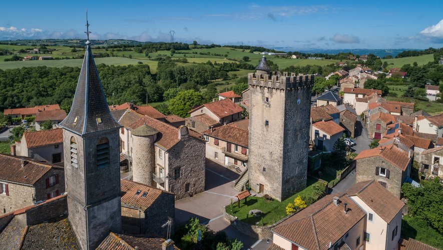 La restauration de la tour de Saint-Victor-et-Melvieu avait été soutenue dans ce cadre-là par le Département.