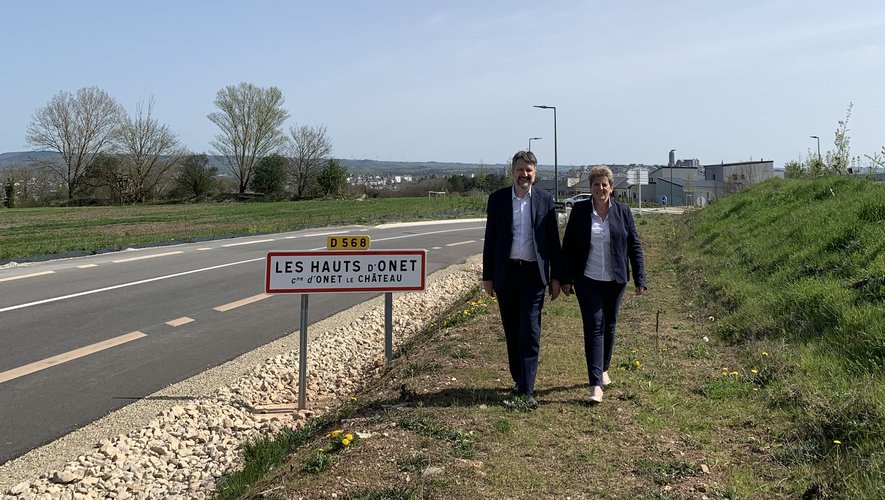 Valérie Abadie-Roques et Jean-Philippe Abinal sur site.