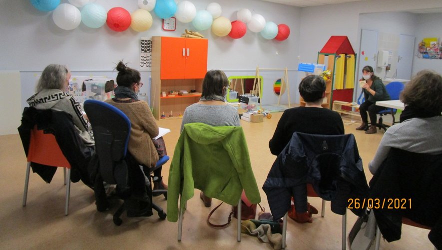 L’atelier a suscité l’intérêt des assistantes maternelles et parents.