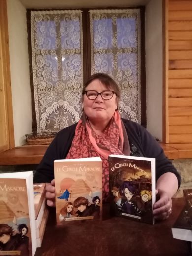 L’auteur Sylvie Boulard présente ses nouveaux romans dans la littérature fantastique.