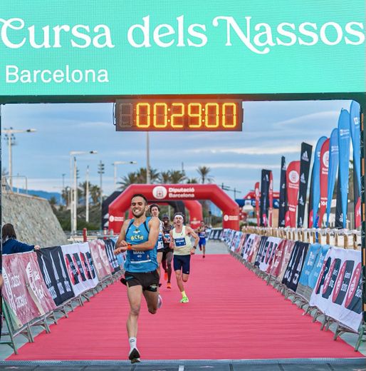 Maël Alric avait conclu l’année 2020 avec une très belle performance, à la Cursa dels Nassos, à Barcelone, franchissant la ligne d’arrivée de ce 10 km en 28’59’’, nouveau record de l’Aveyron. 	