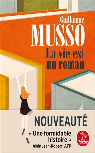 "La vie est un roman" de Guillaume Musso est en tête du classement des ventes de livres Edistat depuis six semaines.