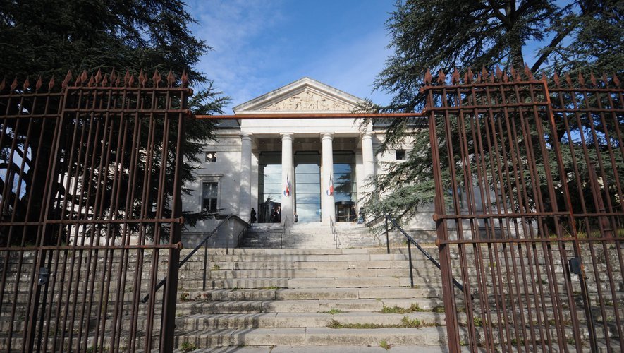 La cour d'assises de l'Aveyron se réunira dès aujourd'hui, jusqu'à la semaine prochaine.