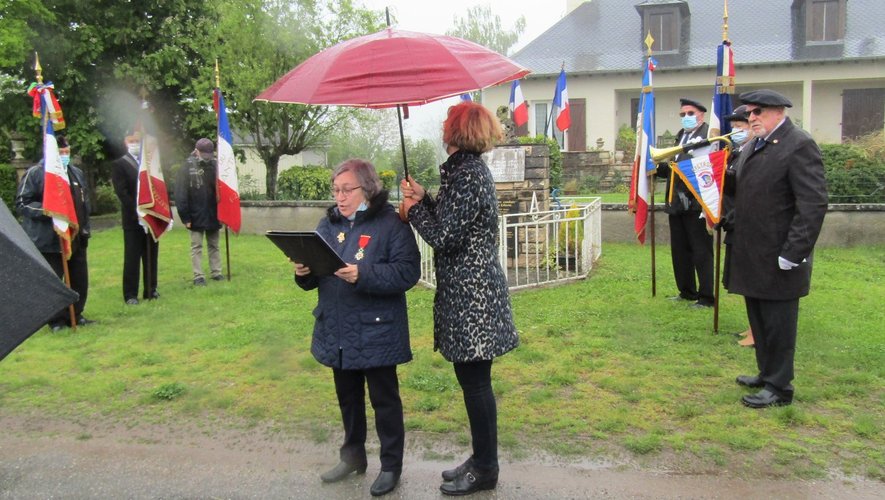 Sous la pluie, Marseillaise, chant des Partisans, minute de silence ont ravivé la mémoire de chacun.