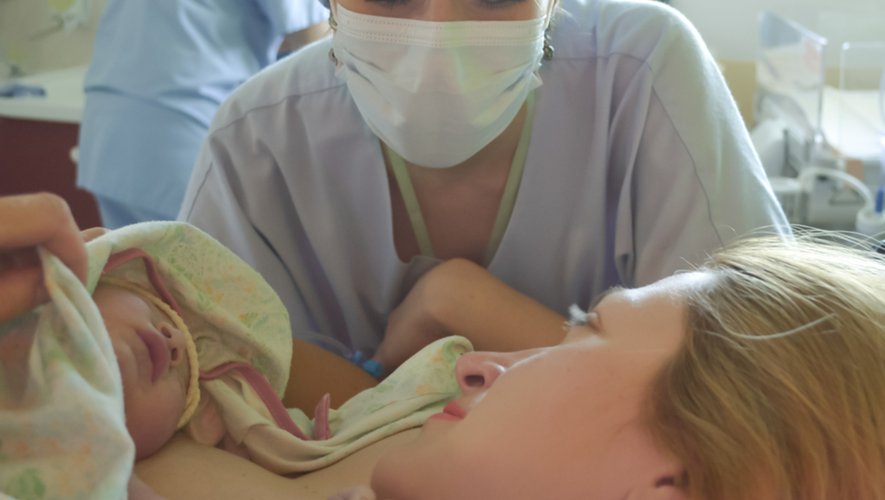 Naissance prématurée : le peau à peau "immédiat" pour sauver des vies