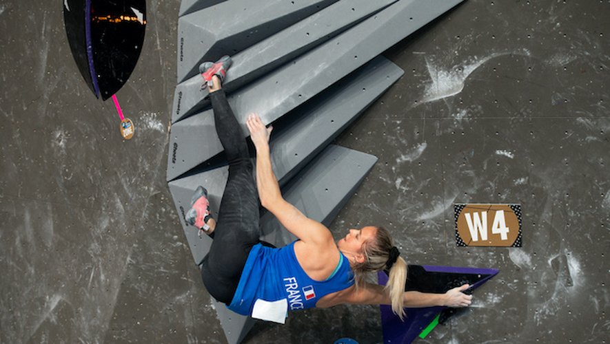 Julia Chanourdie  fait partie des vingt grimpeuses sélectionnées dans le monde pour participer aux Jeux olympiques dans un mois et demi à Tokyo, où l'escalade sera sport additionnel pour la première fois.