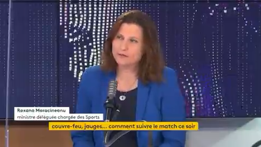 La ministre déléguée aux Sports Roxana Maracineanu a annoncé une tolérance pour les personnes qui rentreraient chez elles après avoir suivi le match.