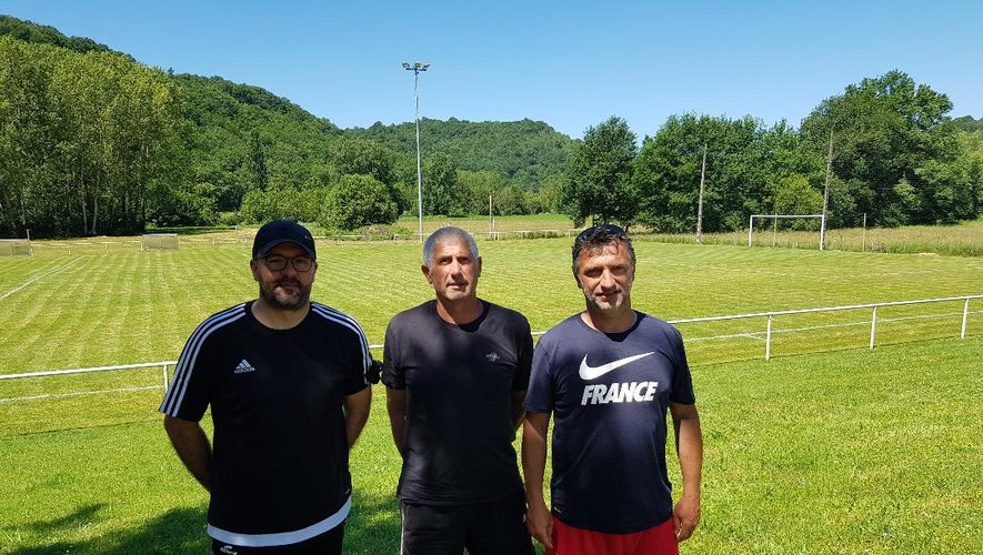 De gauche à droite : Charles Ruiz (entraîneur-adjoint), André Dalmon (coordinateur)  et Bertrand Cayzac (entraîneur).