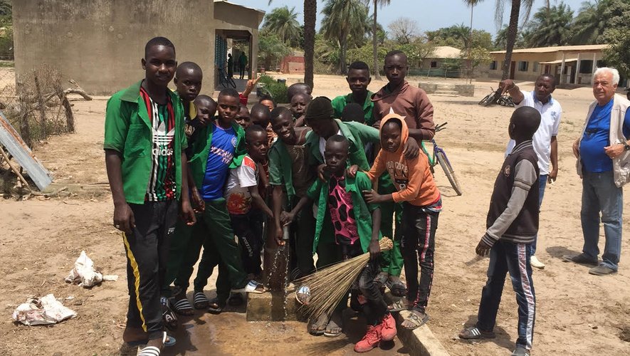 L’association a aidé à la réparation de six pompes dans des écoles de Casamance./ Photo DR.