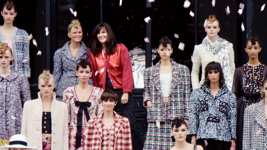 Haute Couture AH 2021-22 : Les robes-tableaux de Chanel