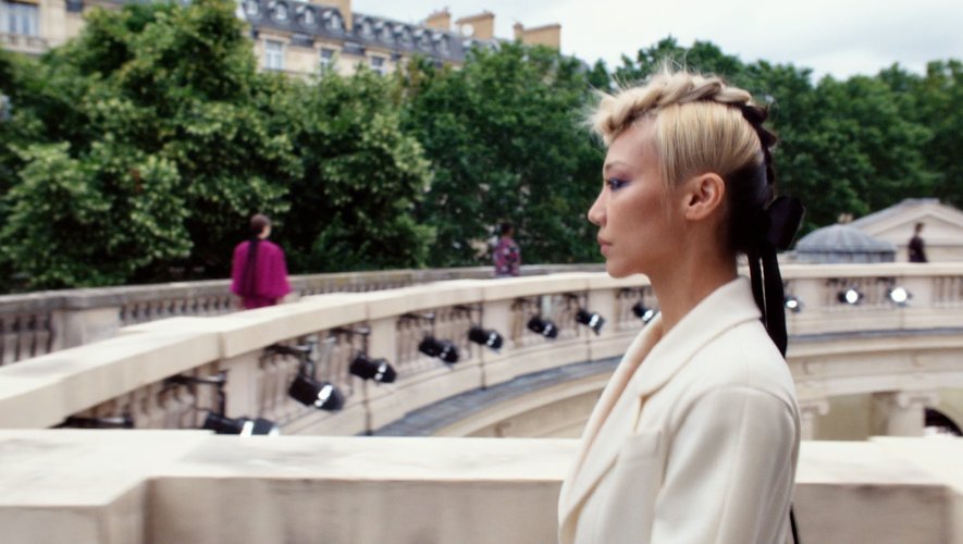 Best of - Paris revit avec la Haute Couture