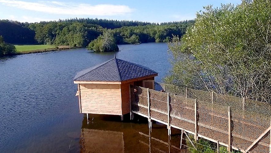 Au lac de la Gourde, juste à côté de Pareloup, un espace naturaliste. 