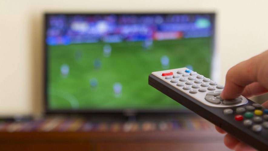 Entre le nouveau venu Amazon, l'historique Canal+ et une grande incertitude concernant la Ligue 1, le téléspectateur français devra multiplier les abonnements cette saison s'il veut suivre toutes les compétitions de football.